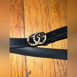 Gucci Belt. Authentic. Leather. Pearl Double G buckle.